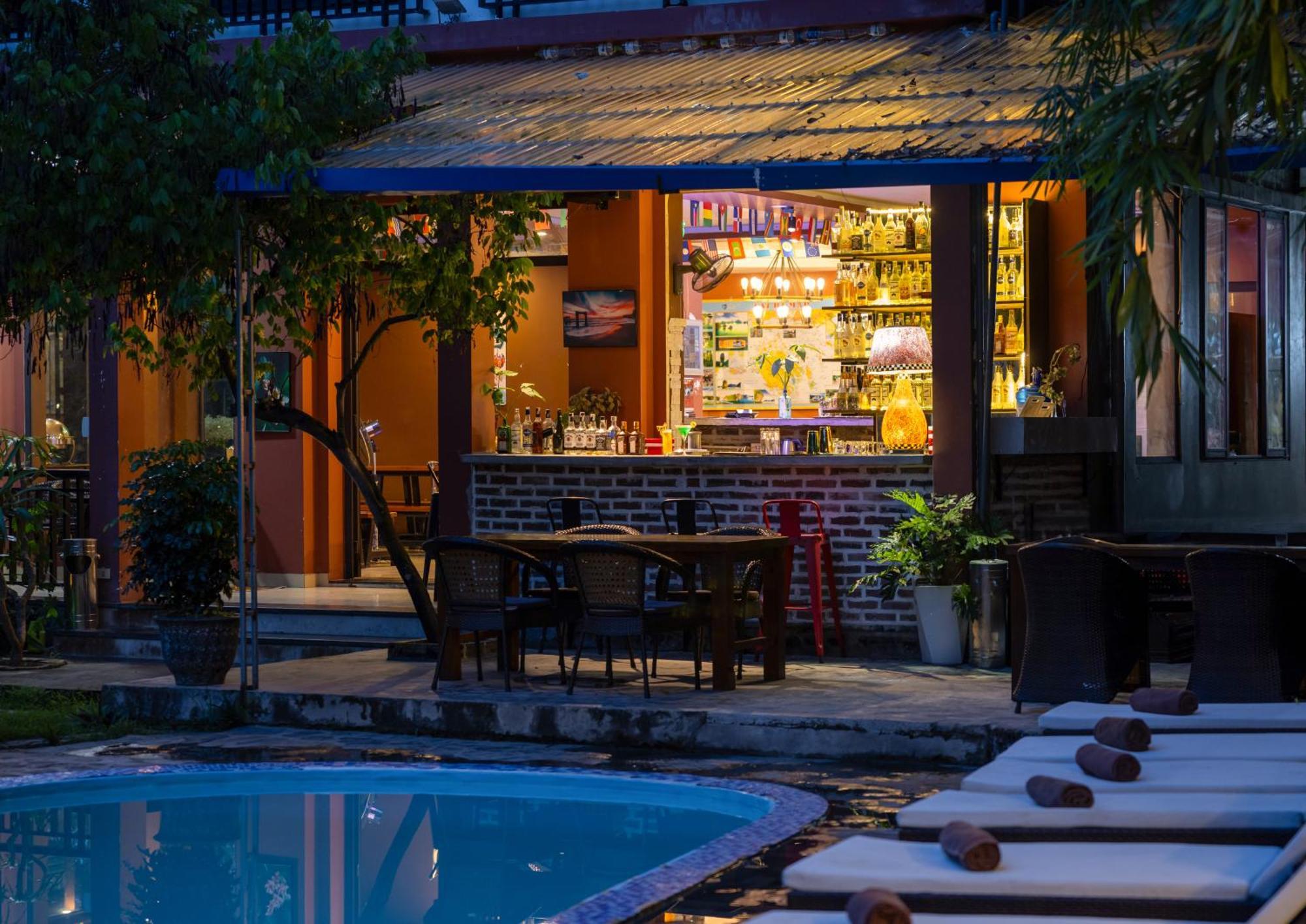 Catba Backpackers Hostel & Pool Bar Chan Chau 外观 照片