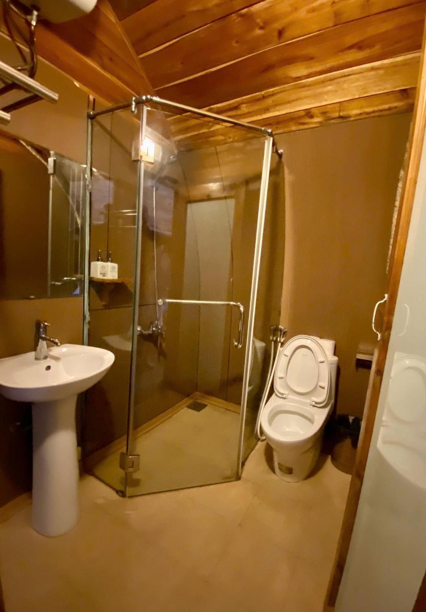 Catba Backpackers Hostel & Pool Bar Chan Chau 外观 照片
